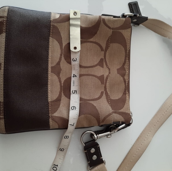 Coach crossbody - Picture 3 of 5